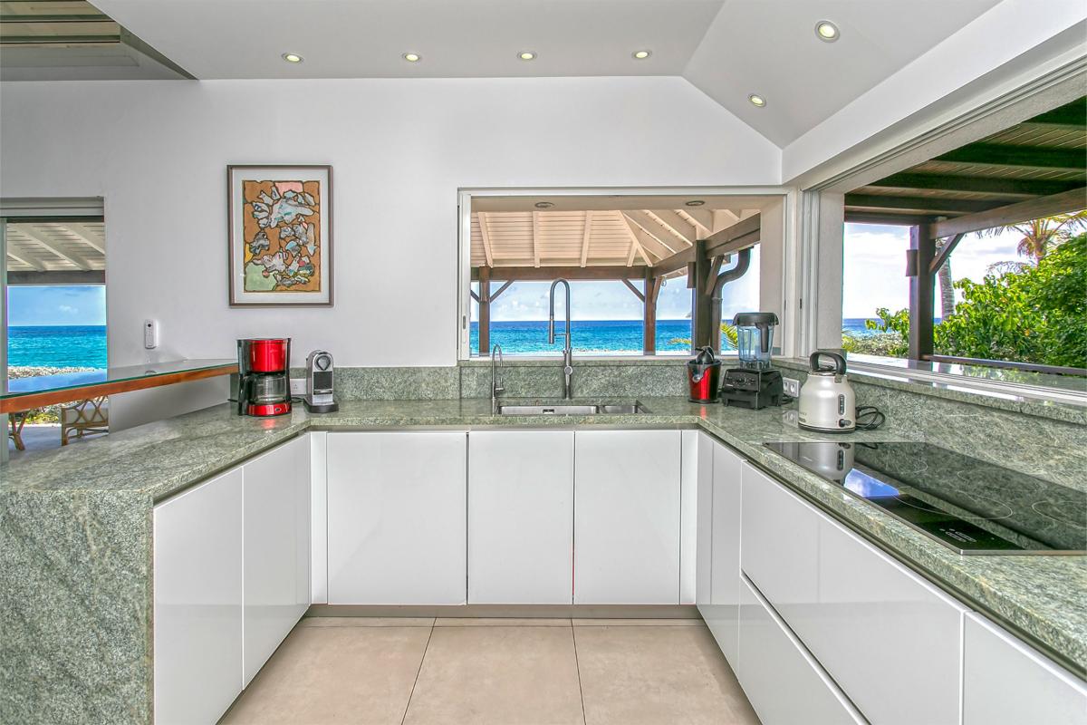 Villa rental St Martin - The kitchen